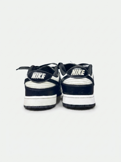 Nike Panda Dunks